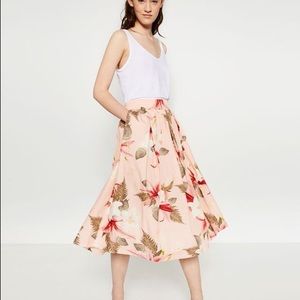 Brand new Zara High Waisted Floral Midi Skirt
